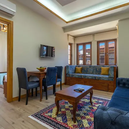 Adali Aparts Apartment *
